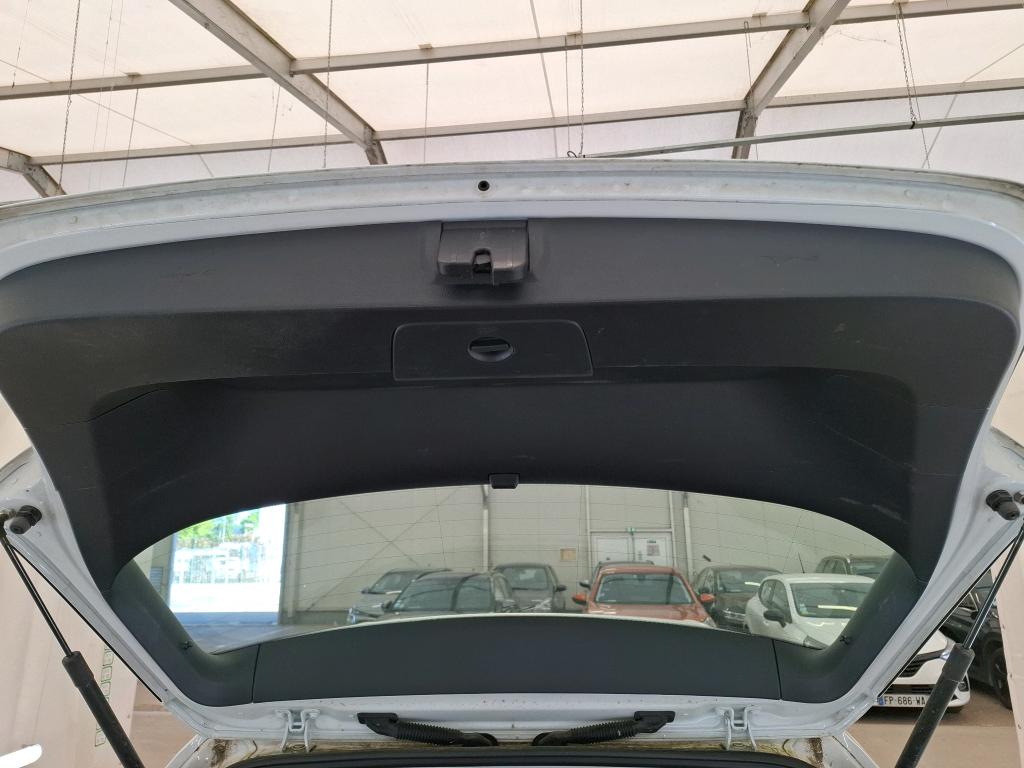 VOLKSWAGEN  2019