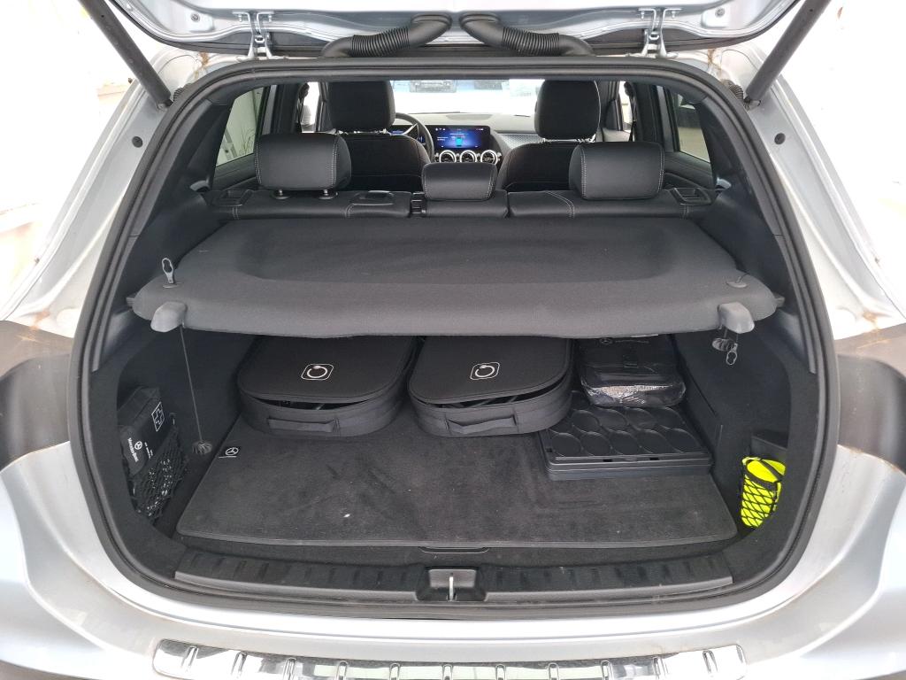 MERCEDES-BENZ EQA 250+ Business Edition 2025