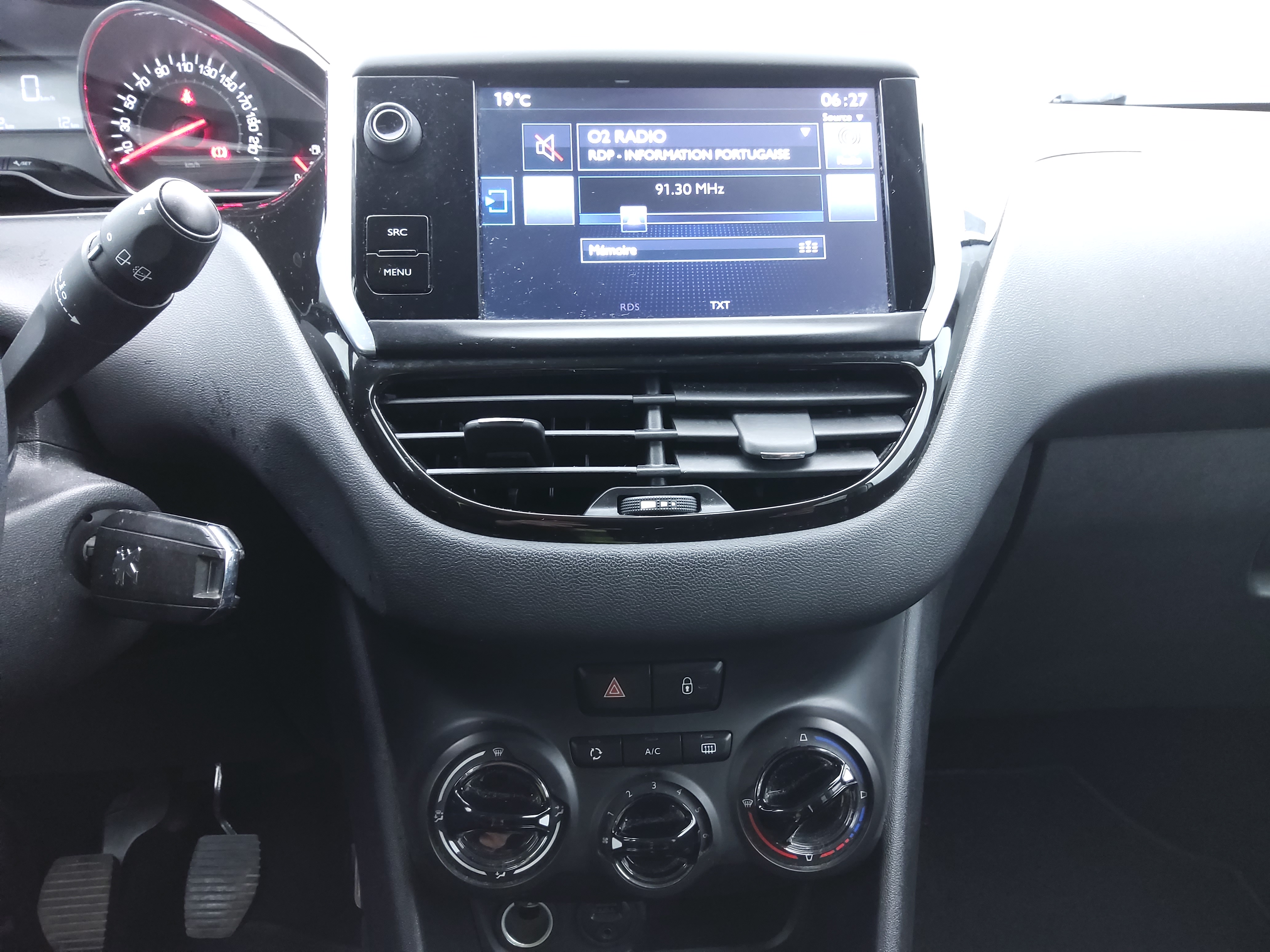 PEUGEOT  2011