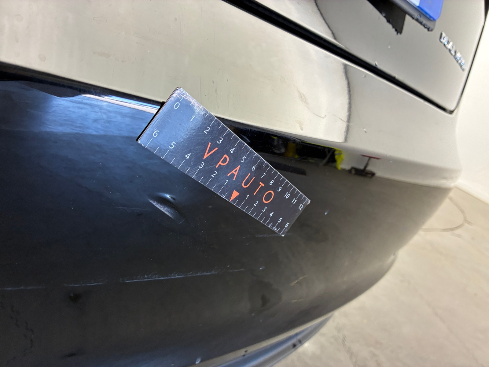 TESLA  2023