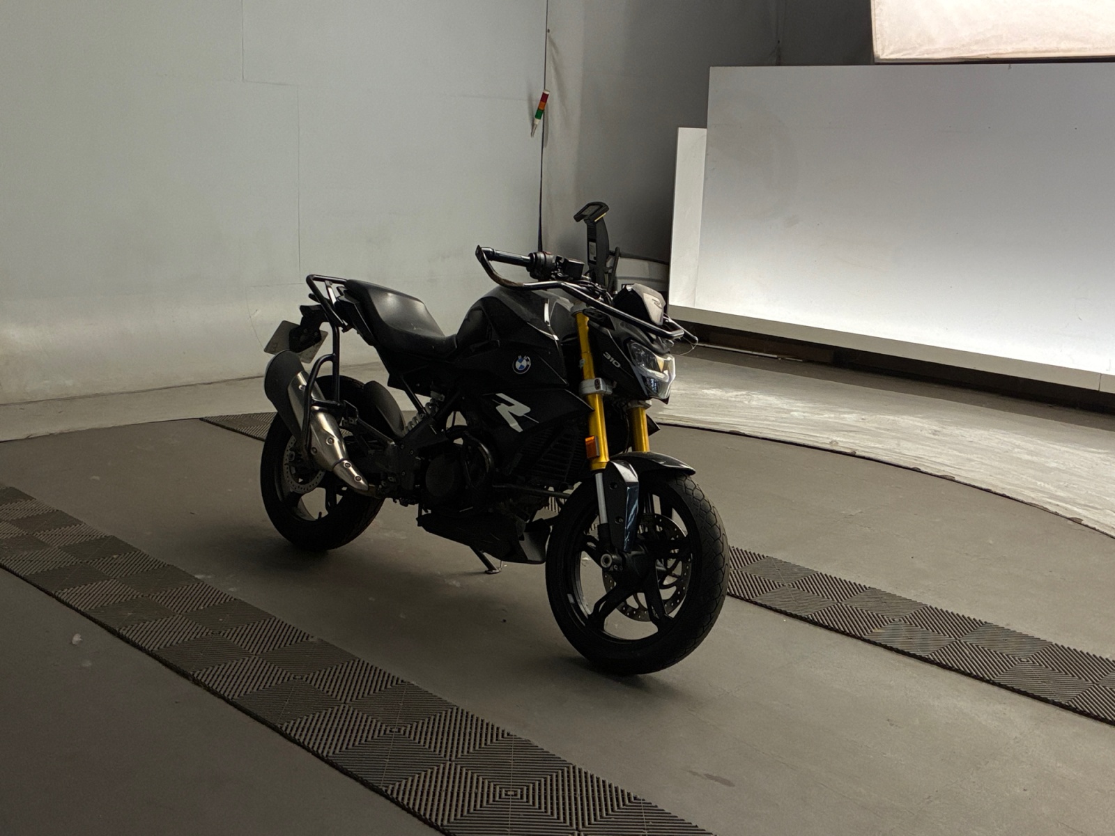 BMW G 310 R 2023