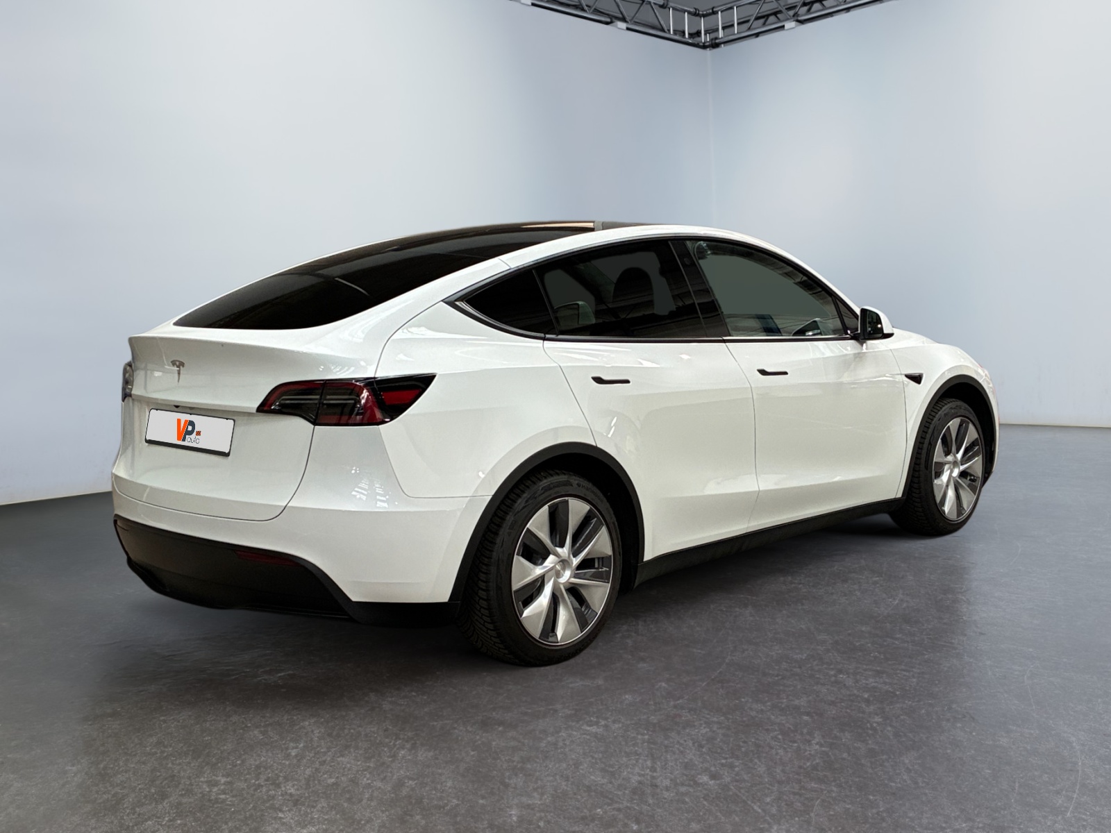 TESLA Model Y Standard RWD 2024