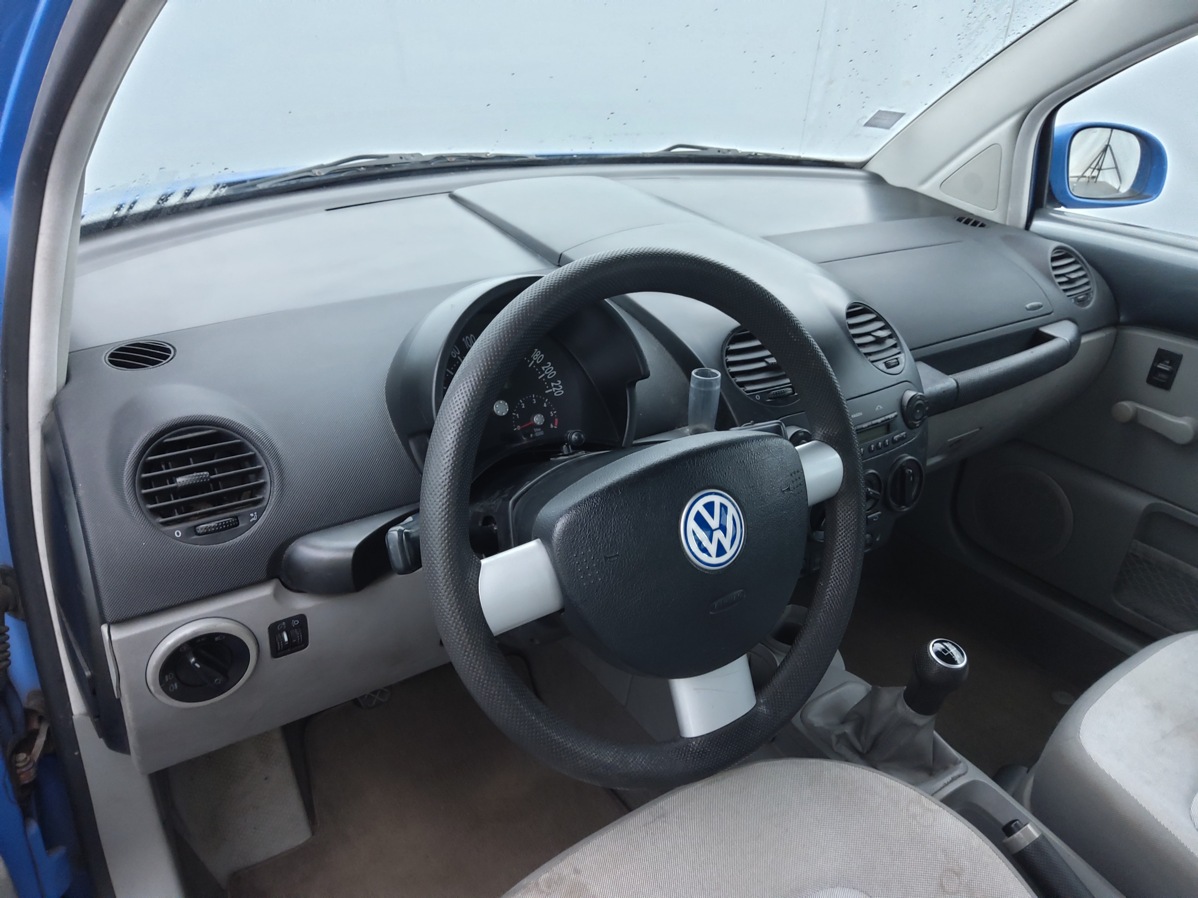 VOLKSWAGEN  2002