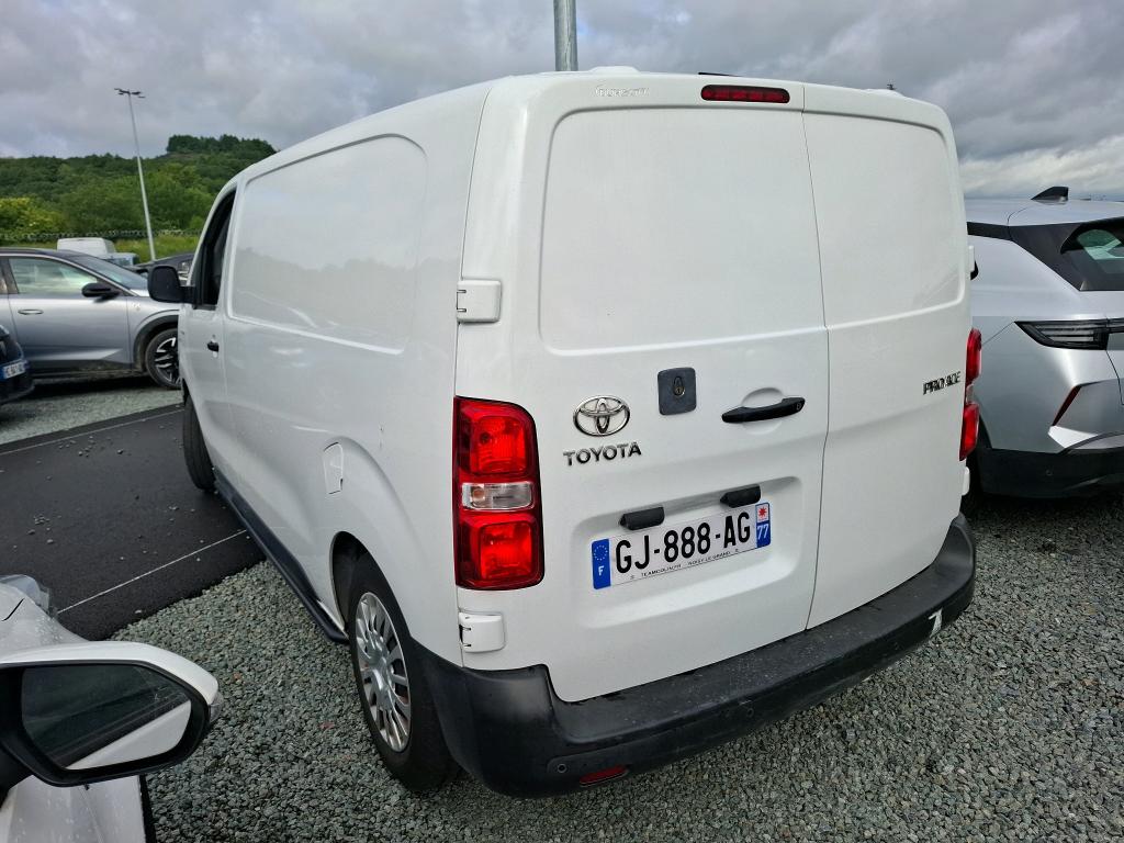 TOYOTA  2022