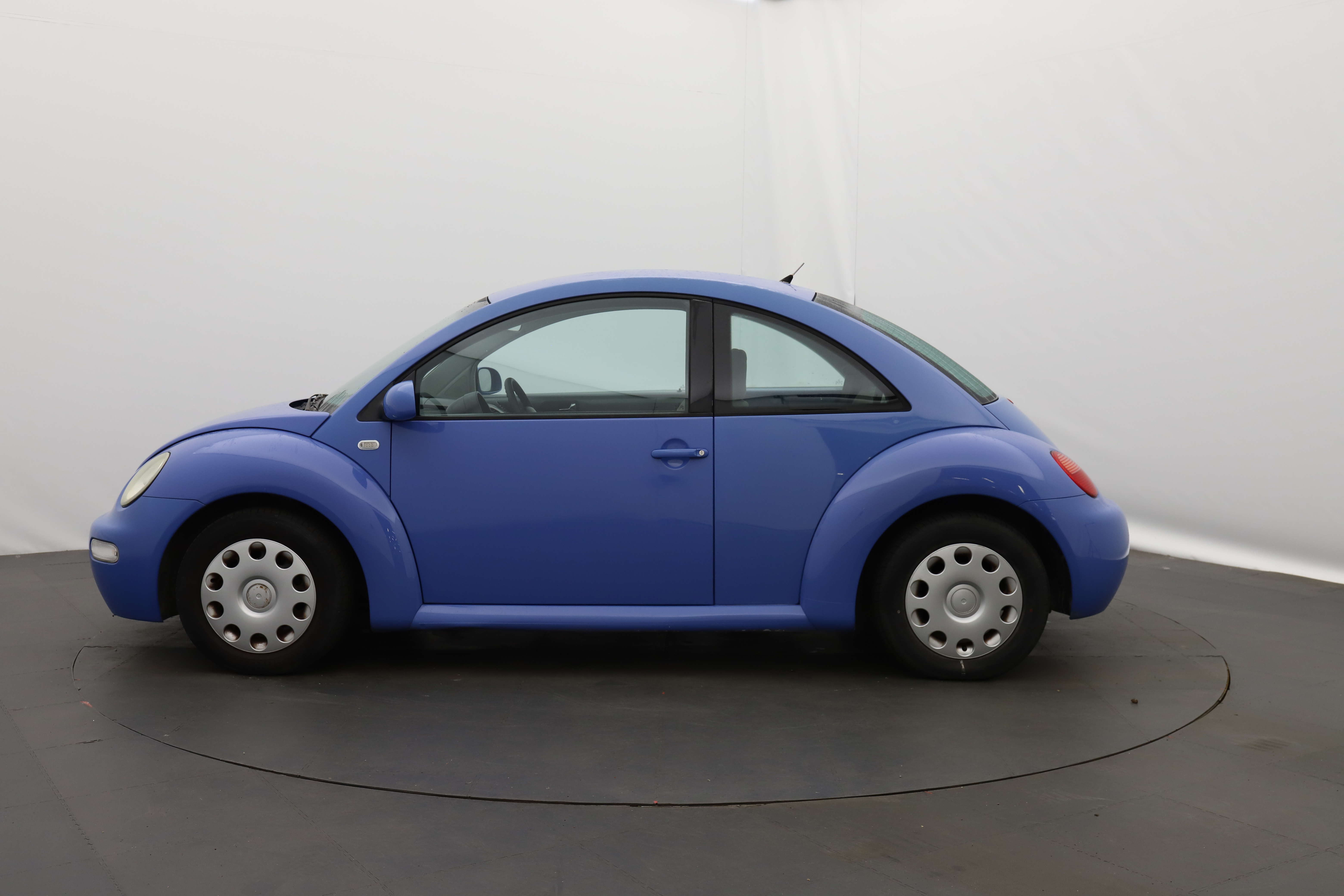 VOLKSWAGEN  2002