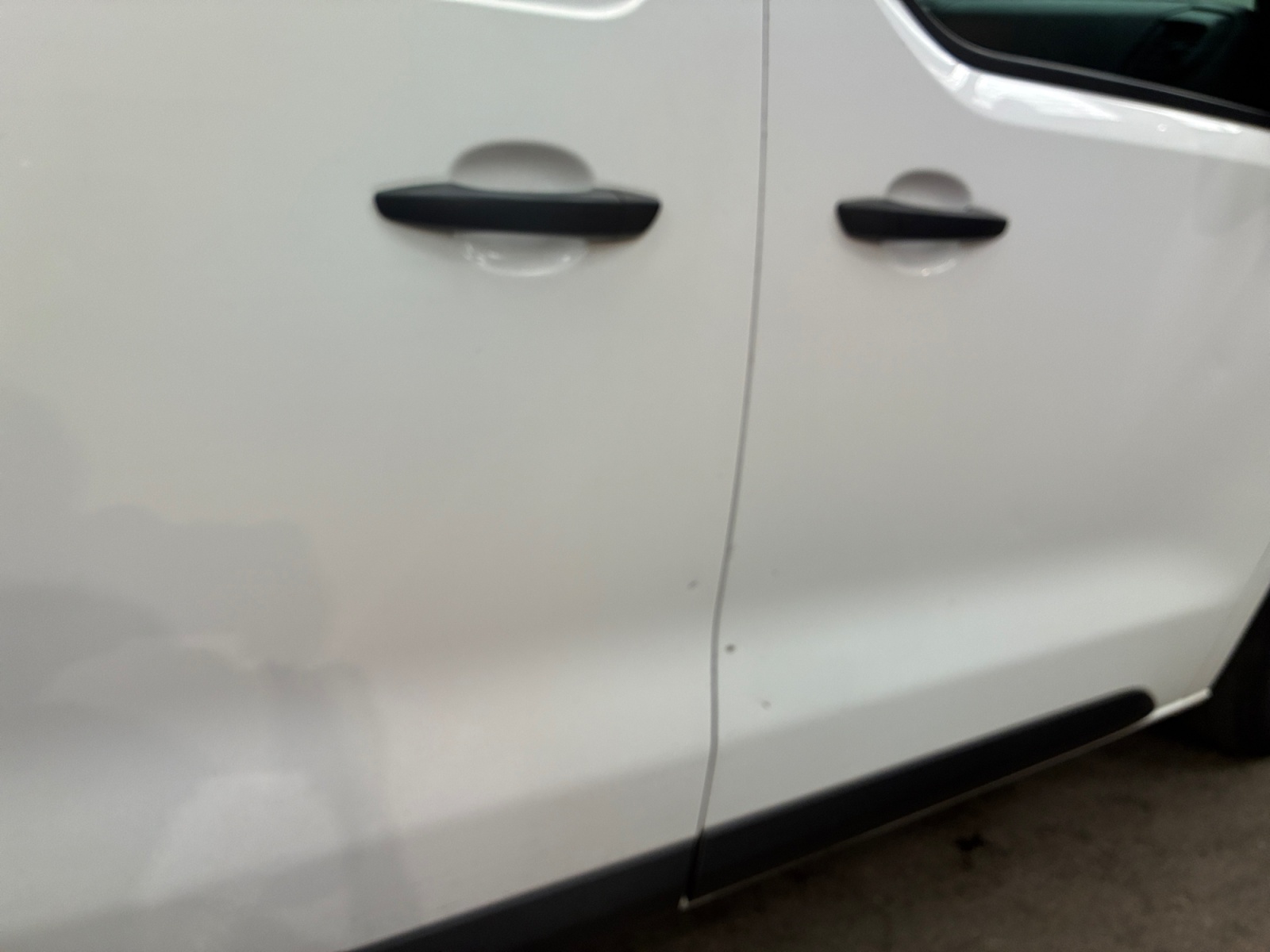 PEUGEOT EXPERT FOURGON EXPERT FGN TOLE STANDARD 2.0 BLUEHDI 120 S&S BVM6 PREMIUM 2021