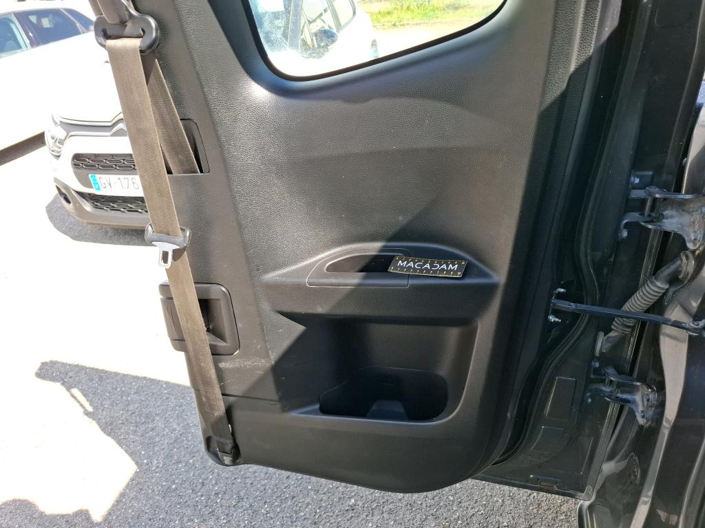 ISUZU  2022