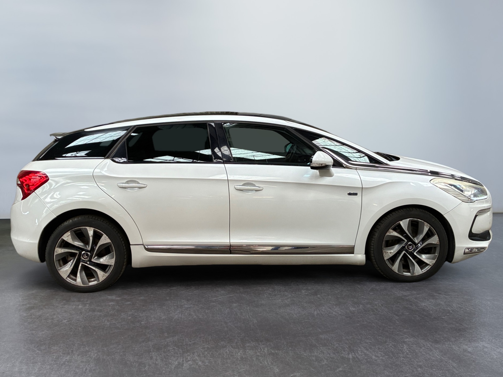 CITROEN DS5 Hybrid4 Sport Chic BMP6 2013