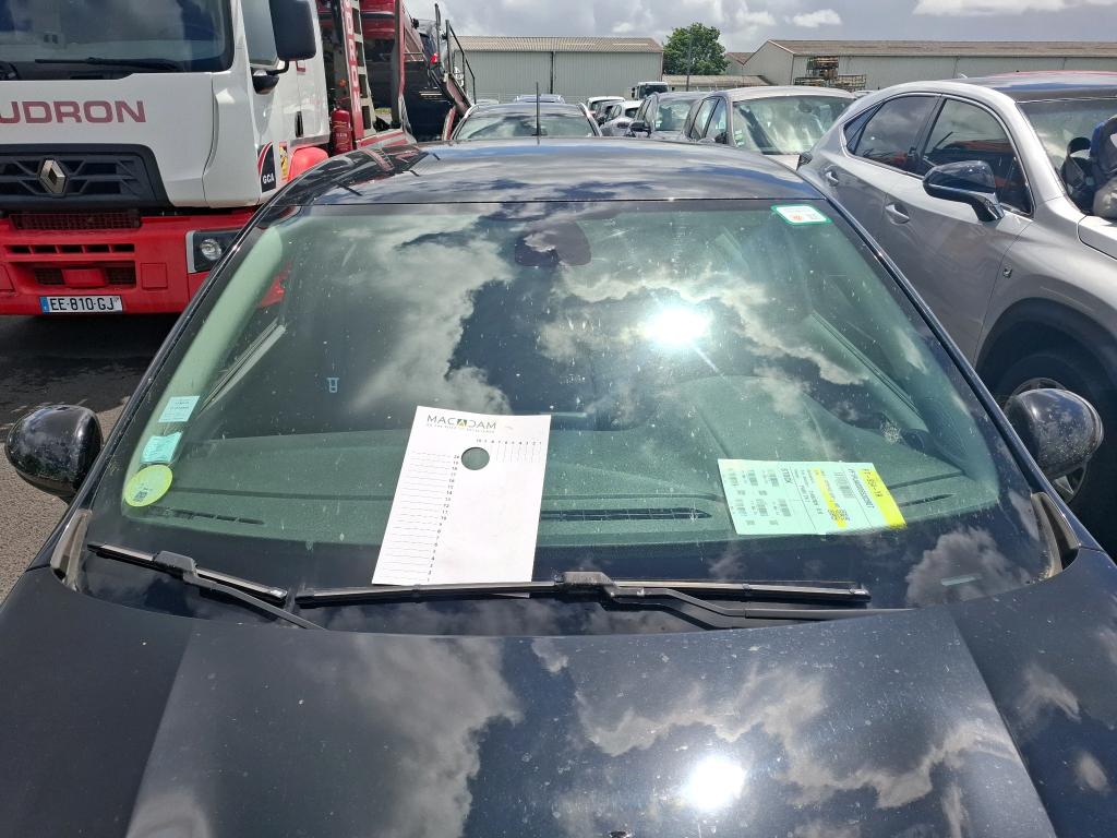 RENAULT RENAULT CLIO SOCIETE BLUE DCI 85 AIR NAV 2020