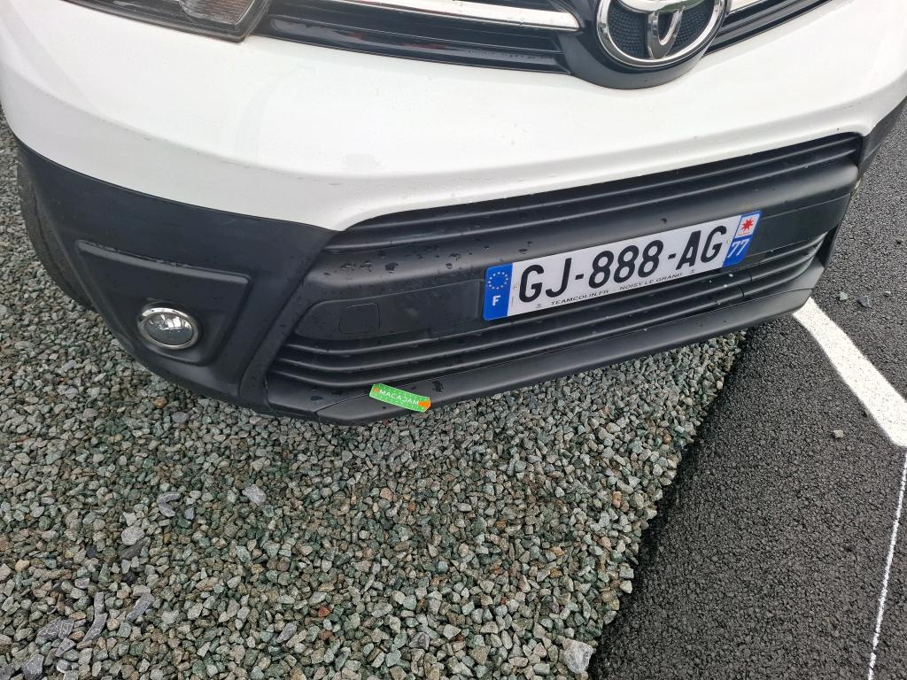 TOYOTA  2022