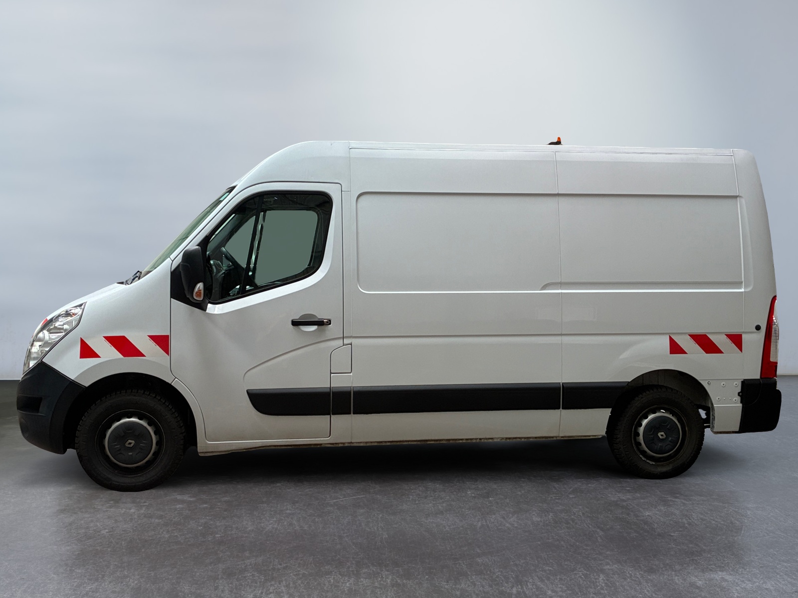 RENAULT MASTER FOURGON MASTER FGN L2H2 3.5t 2.3 dCi 145 ENERGY E6 GRAND CONFORT 2019