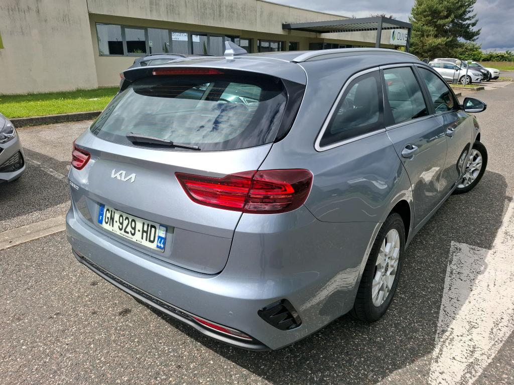KIA  2023