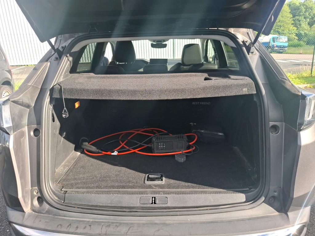 PEUGEOT PEUGEOT 3008 Hybrid 225 e-EAT8 Allure 2022