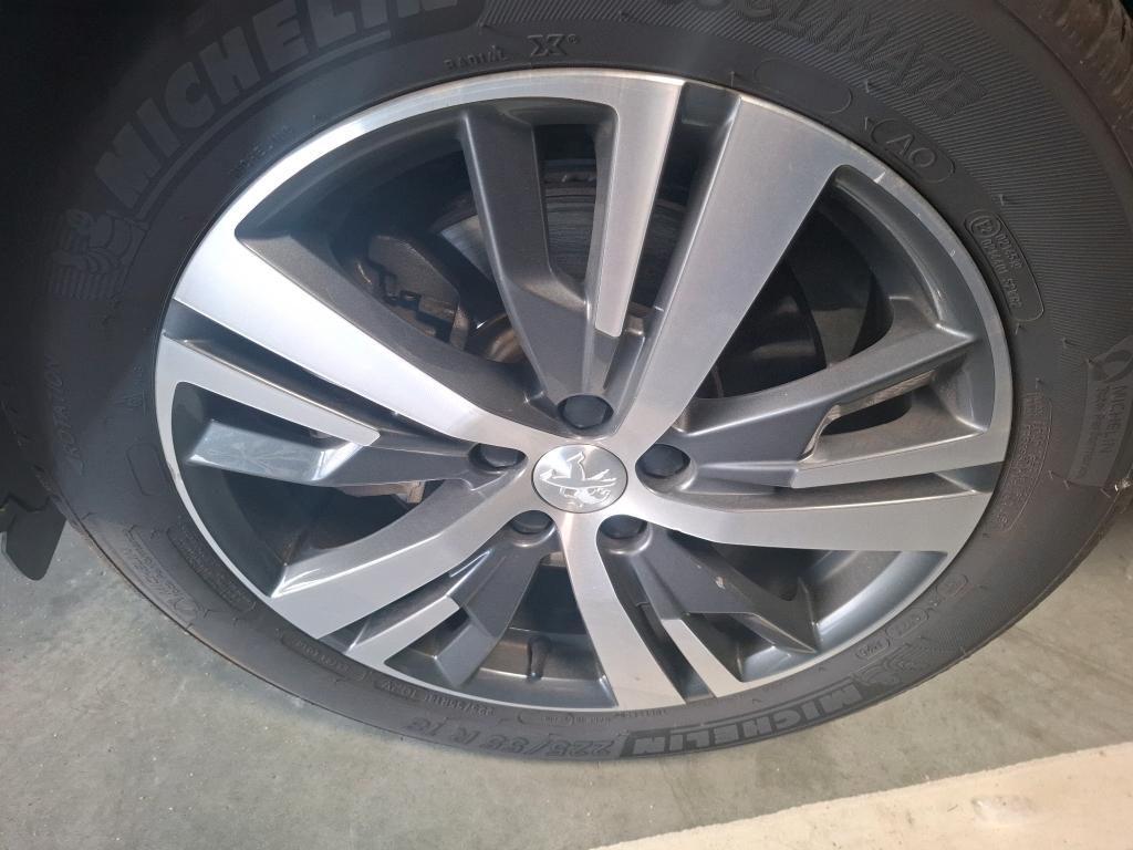 PEUGEOT PEUGEOT 3008 Hybrid 225 e-EAT8 Allure 2022
