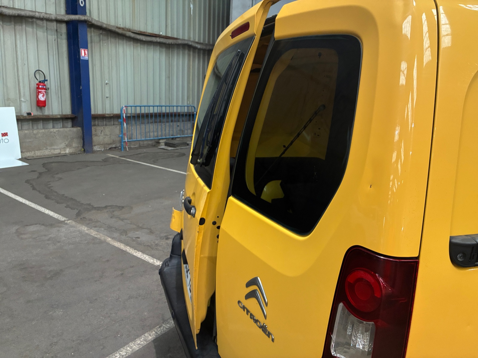 CITROEN BERLINGO FOURGON BERLINGO 20 L1 BlueHDi 100 S&S CLUB ETG6 2016