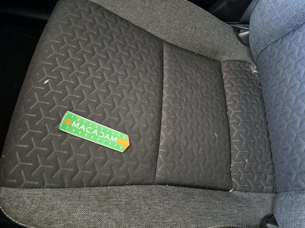 TOYOTA  2023