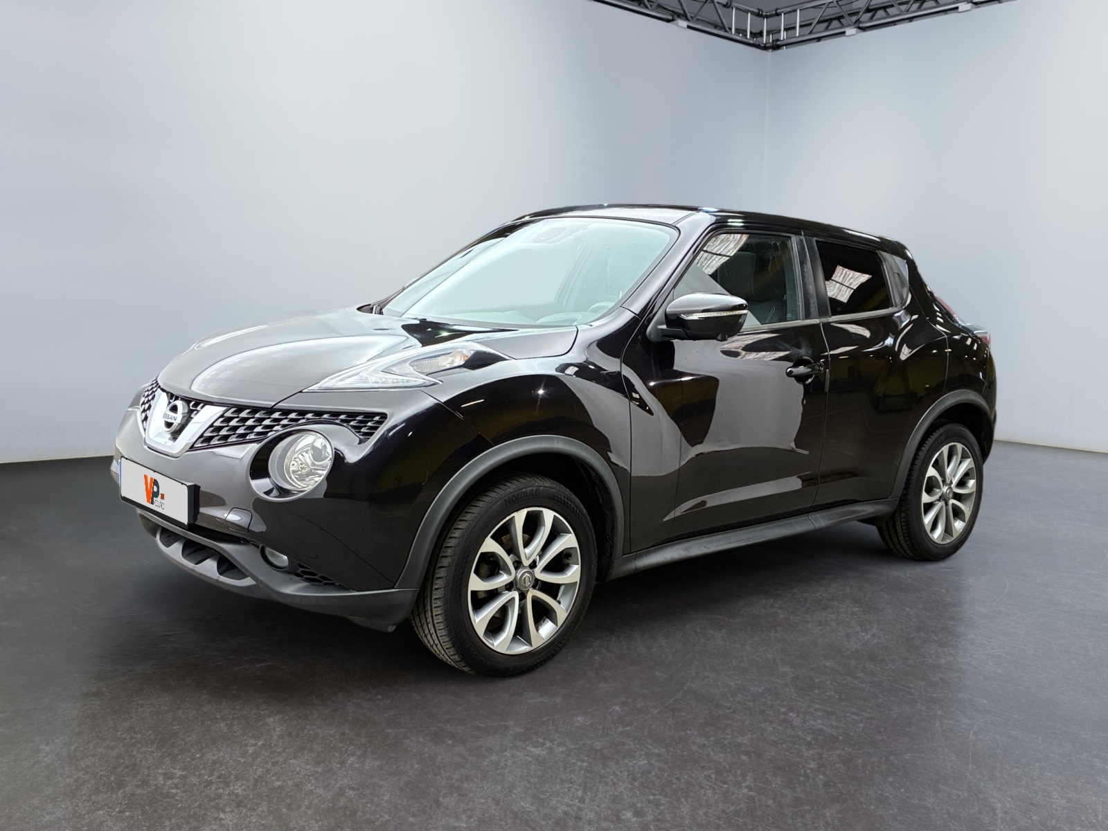 NISSAN  2016