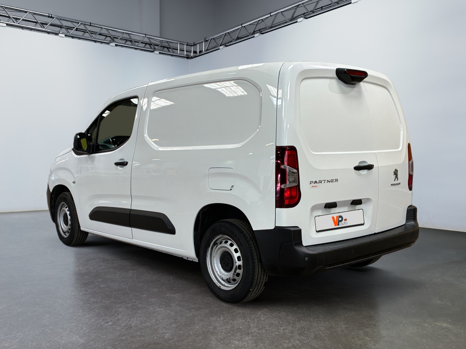 PEUGEOT PARTNER FOURGON PARTNER FOURGON STANDARD 650 KG BLUEHDI 100 S&S BVM5 ASPHALT 2021