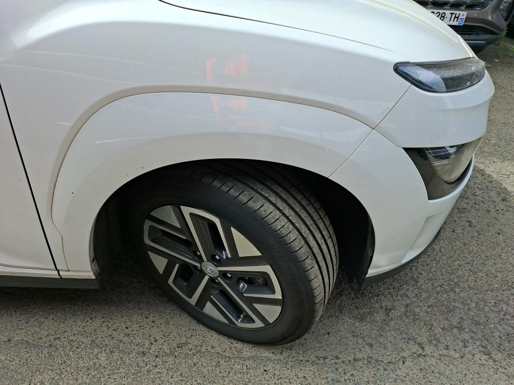 HYUNDAI  2023