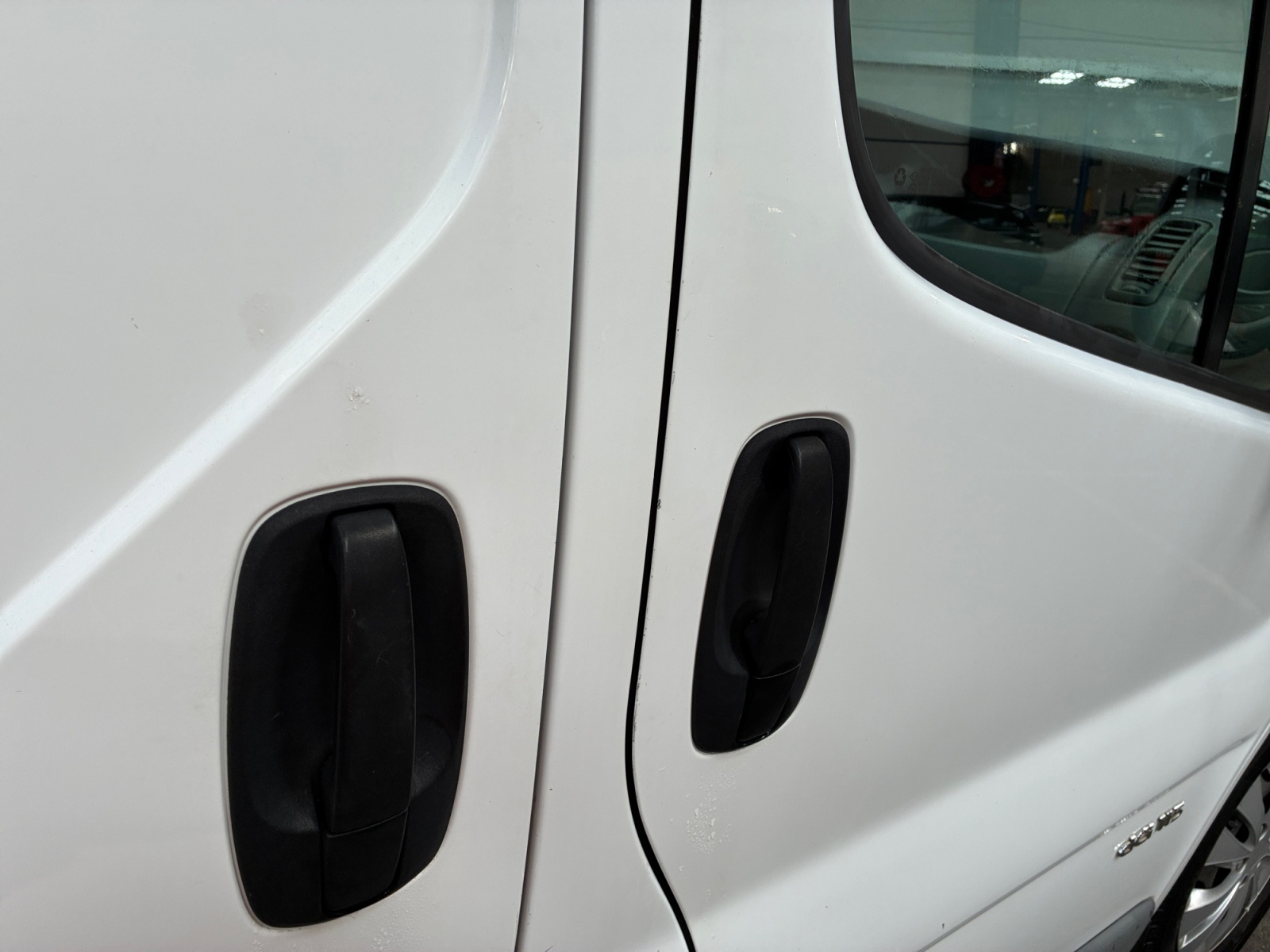 RENAULT TRAFIC FGN DCI 115 L2H1 1200 KG 2012