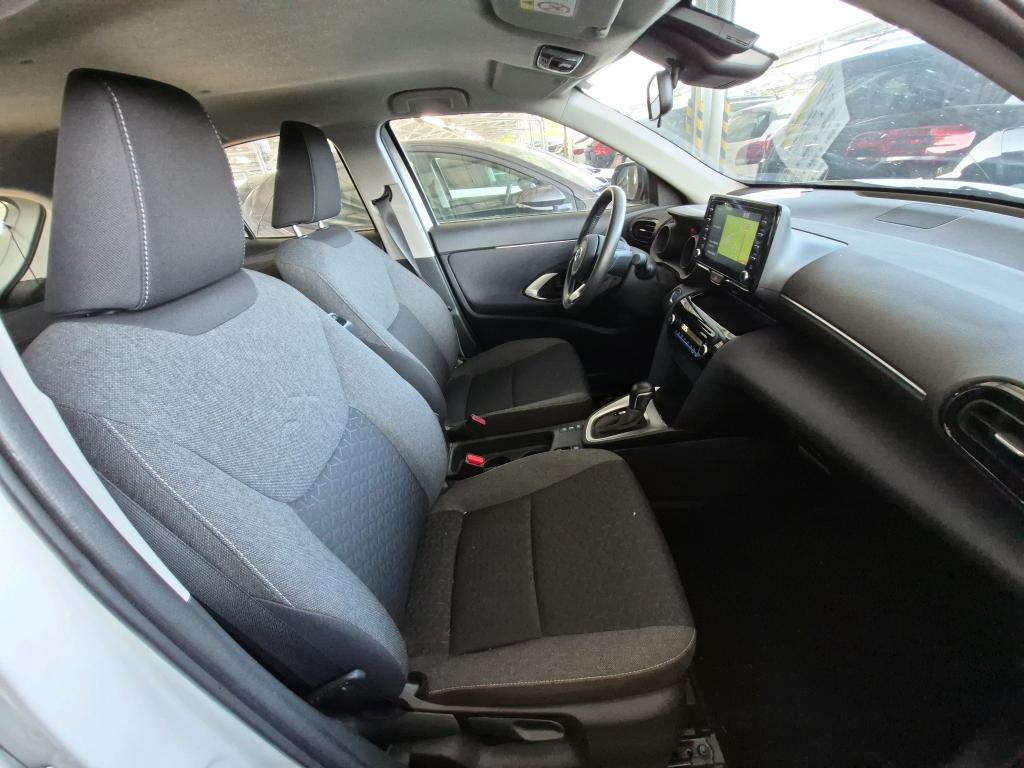 TOYOTA  2023