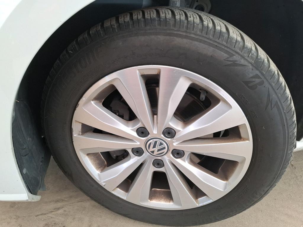 VOLKSWAGEN  2019