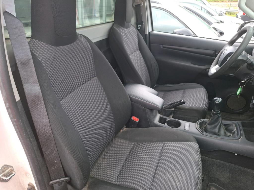 TOYOTA  2021