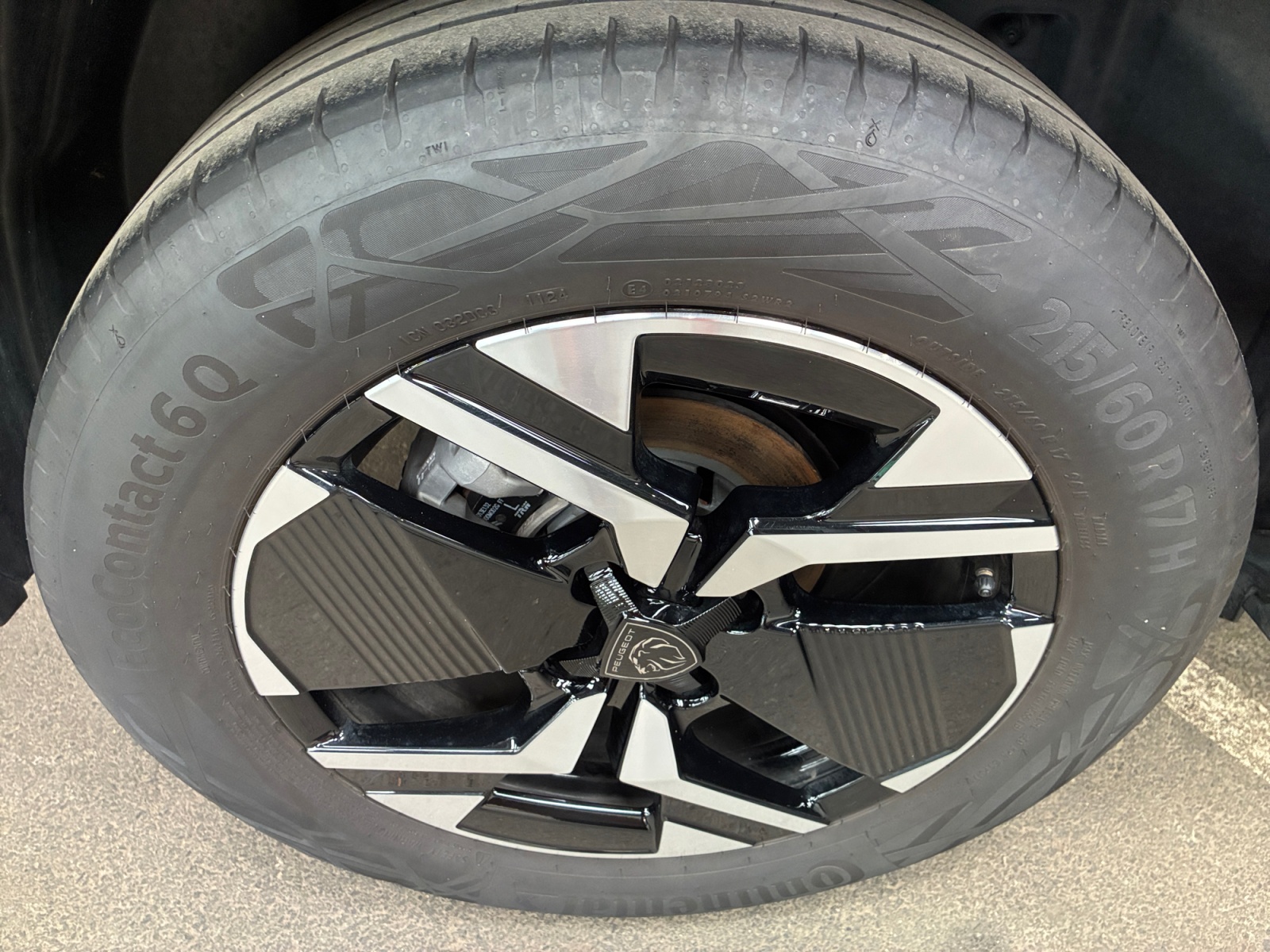 PEUGEOT 2008 2008 Hybrid 136 e-DCS6 ALLURE VP [5P] bva 6-136CH-7cv (SUV) 2024