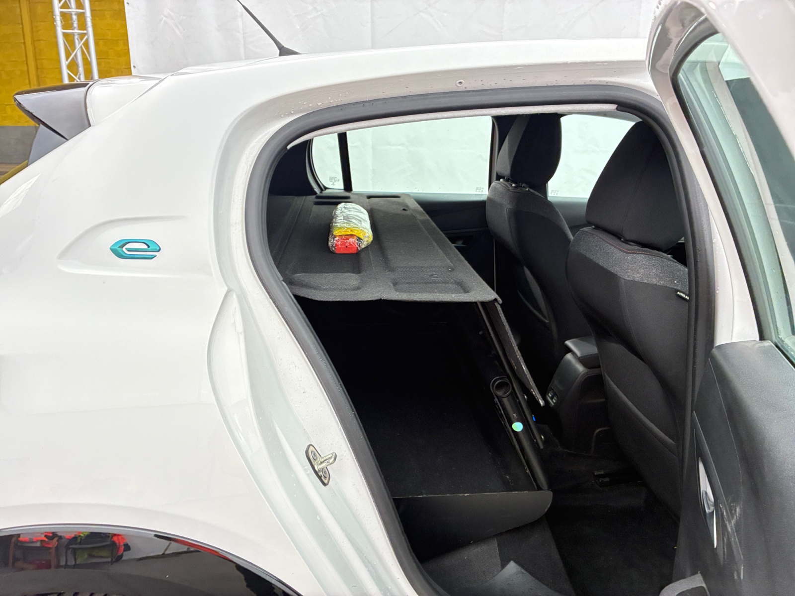 PEUGEOT 208 BUSINESS R ELECTRIQUE 208 ELECTRIQUE 50 KWH 136 ACTIVE BUSINESS R 2022