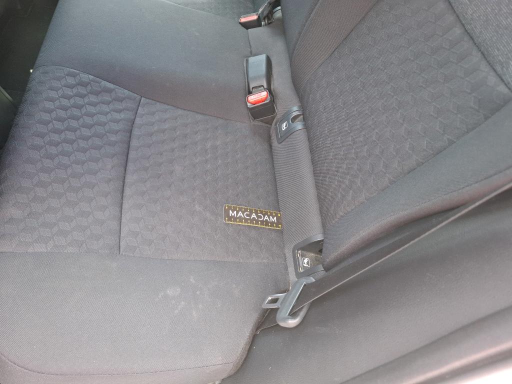 TOYOTA  2021