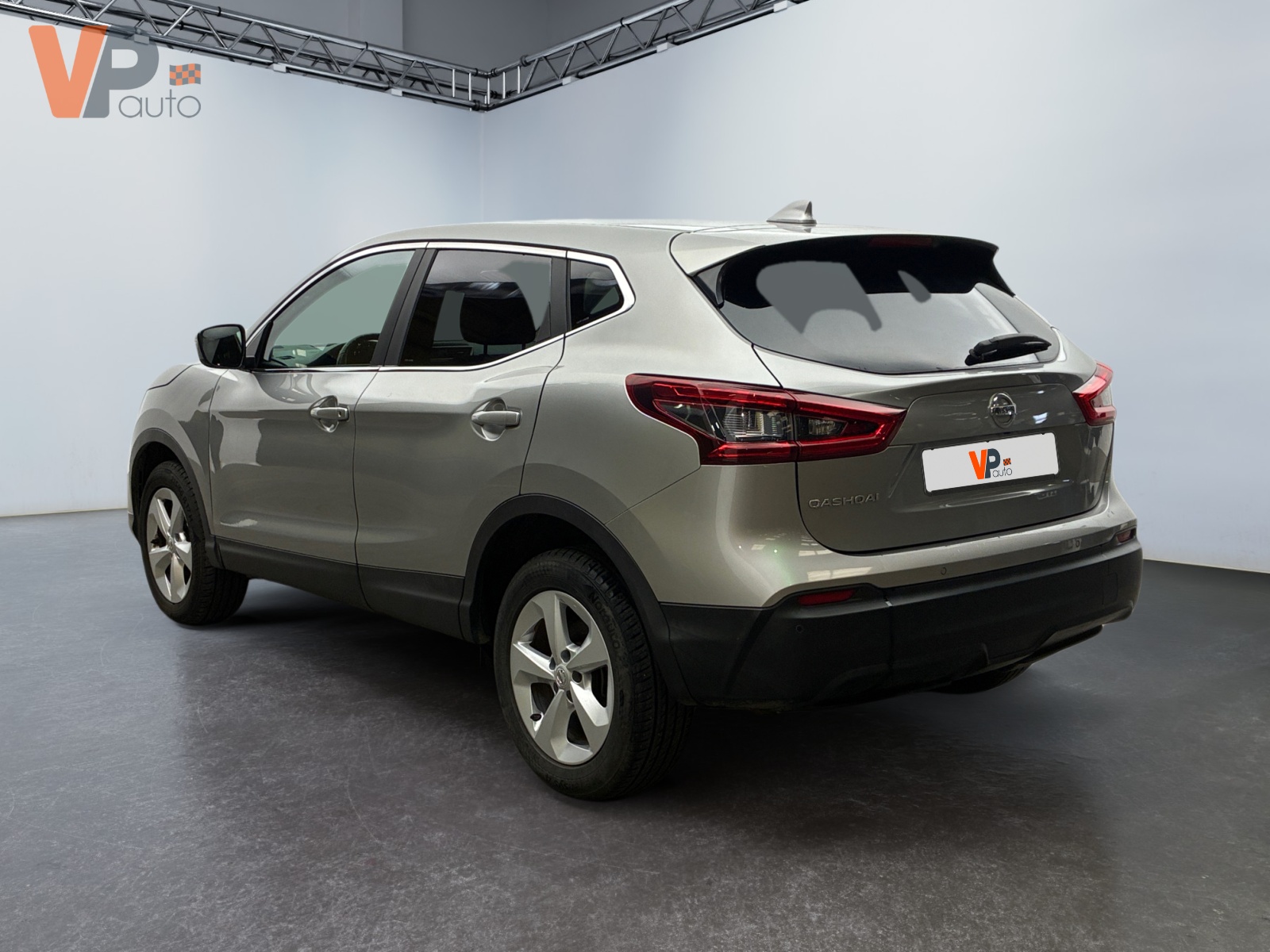 NISSAN  2019