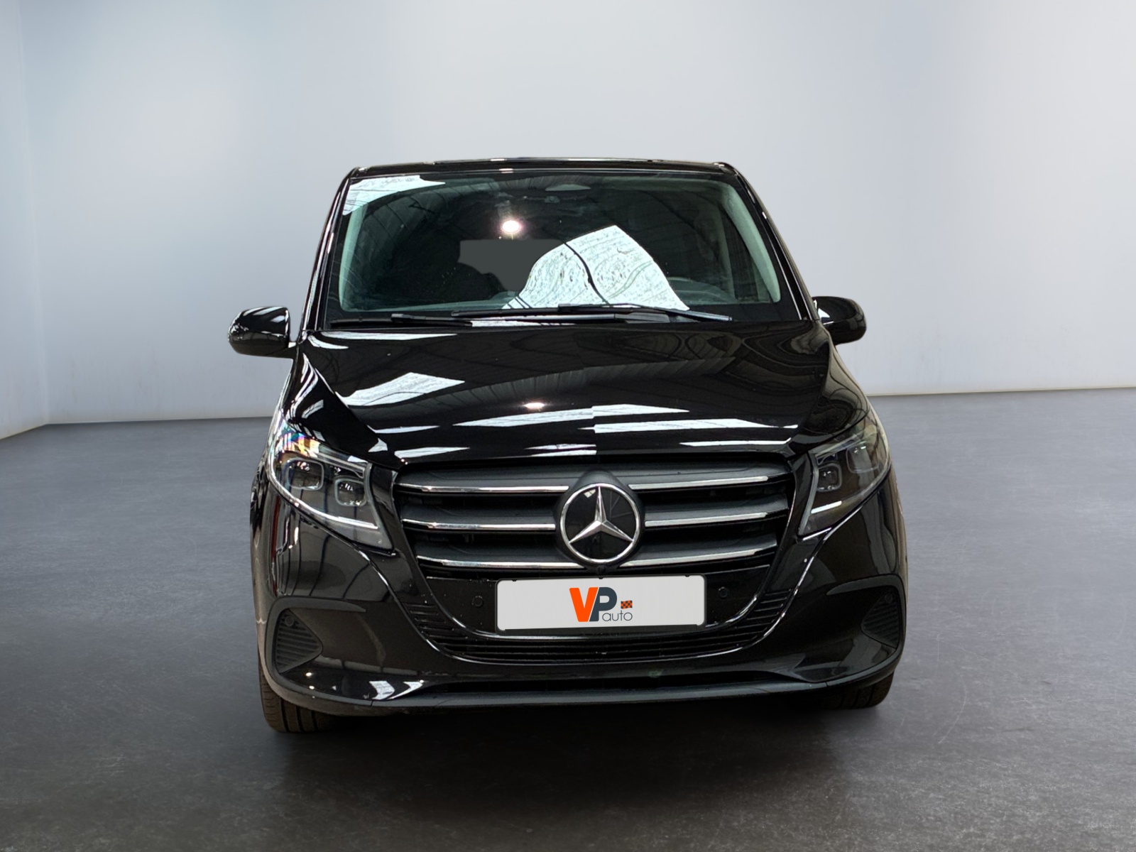 MERCEDES  2024