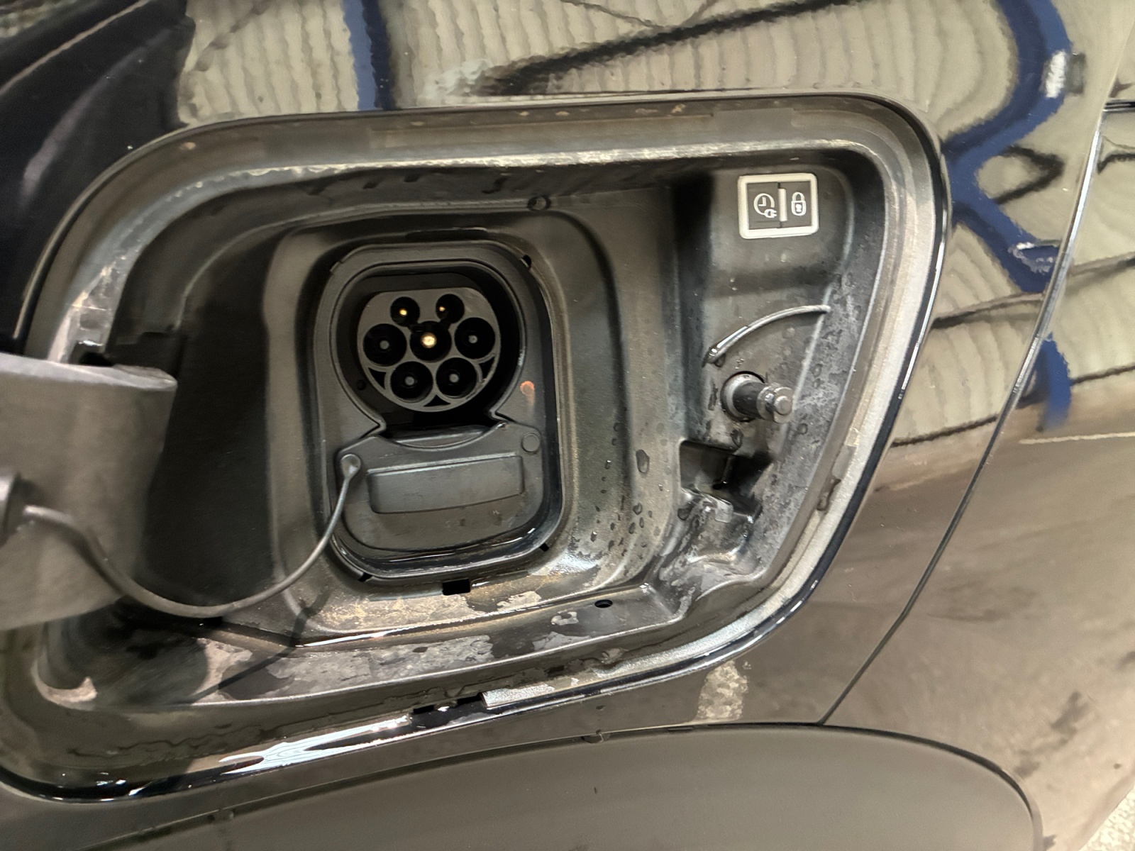 PEUGEOT 2008 Electrique 136 ch Allure 2025