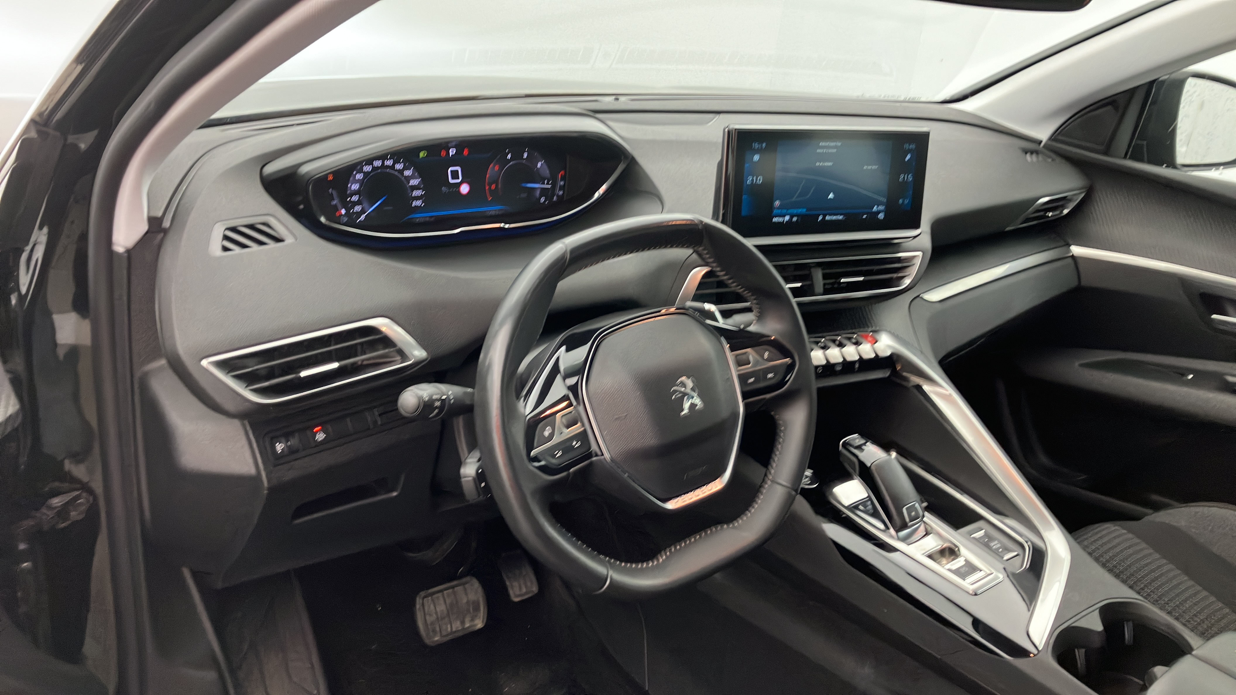 PEUGEOT  2022