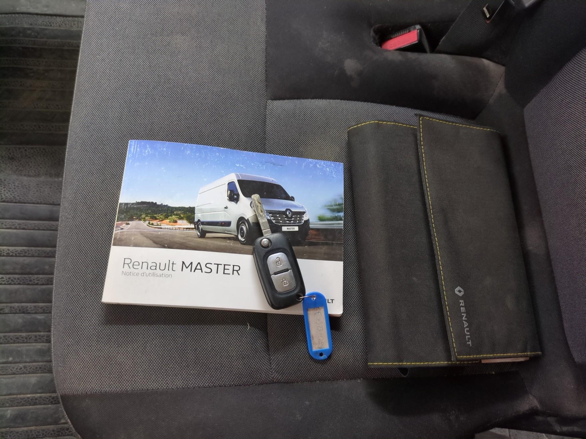 RENAULT MASTER TRANSPORTS SPECIFIQUES (07/2010-0 BD L3 3.5t dCi 130 E6 CONFORT 7 PL 2019