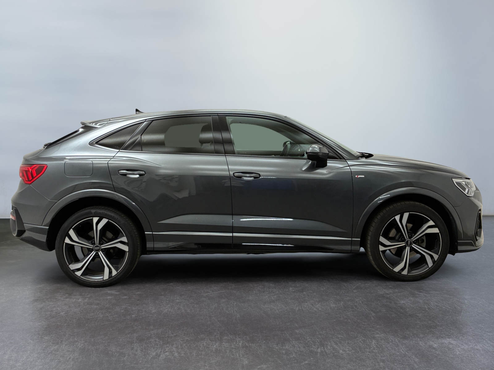 AUDI Q3 2023