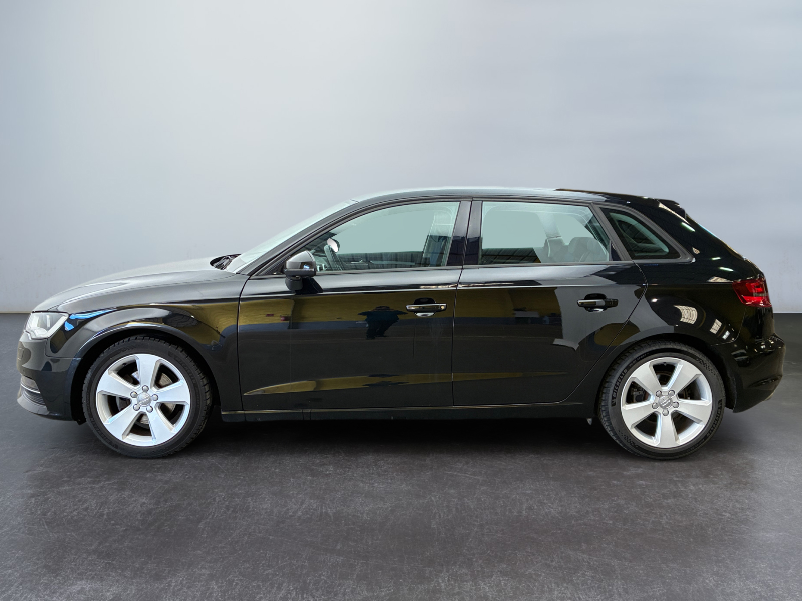 AUDI  2015