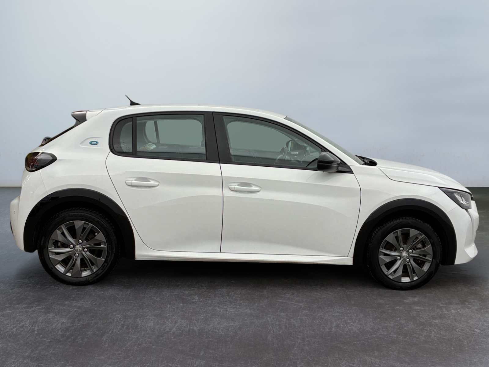 PEUGEOT 208 BUSINESS R ELECTRIQUE 208 ELECTRIQUE 50 KWH 136 ACTIVE BUSINESS R 2022