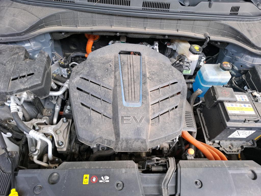 HYUNDAI  2023