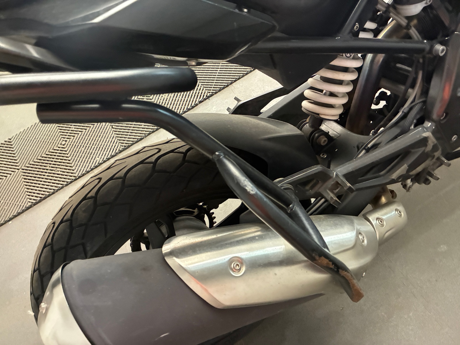 BMW G 310 R 2023