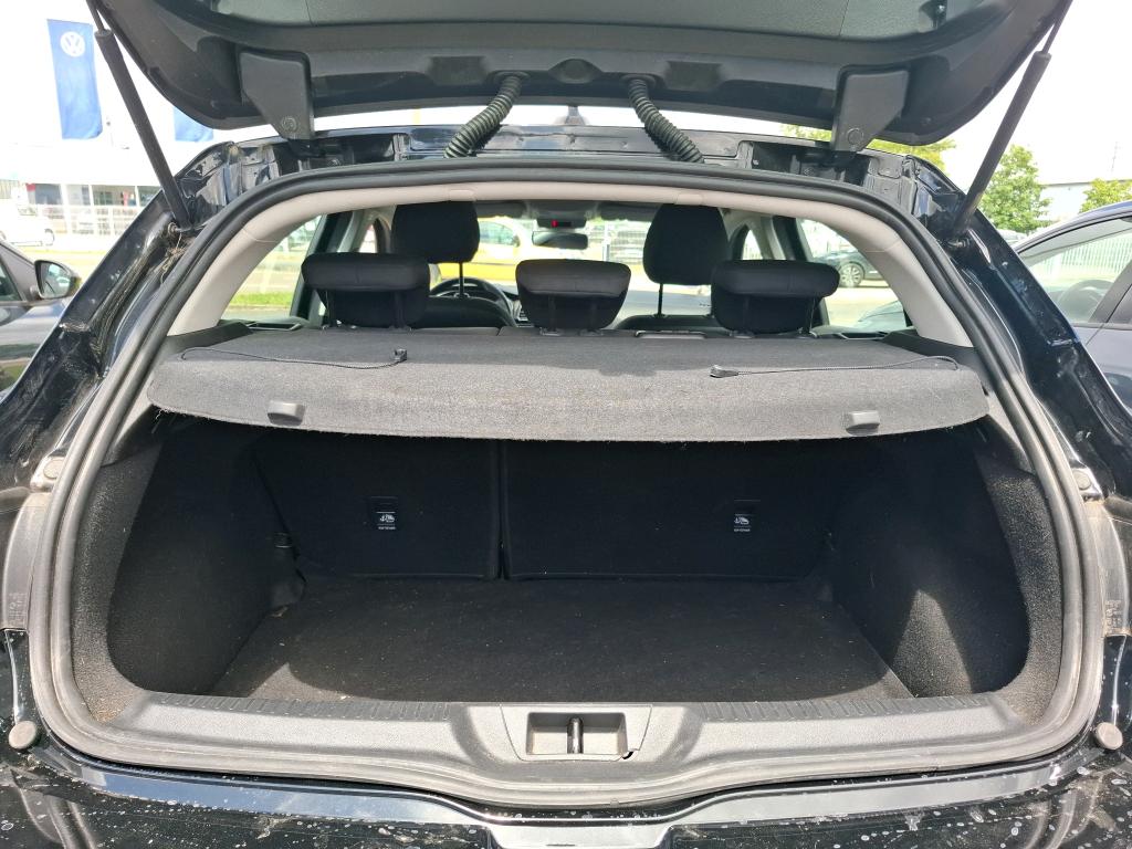 RENAULT RENAULT MÉGANE MEGANE IV Berline TCe 140 Evolution 2023