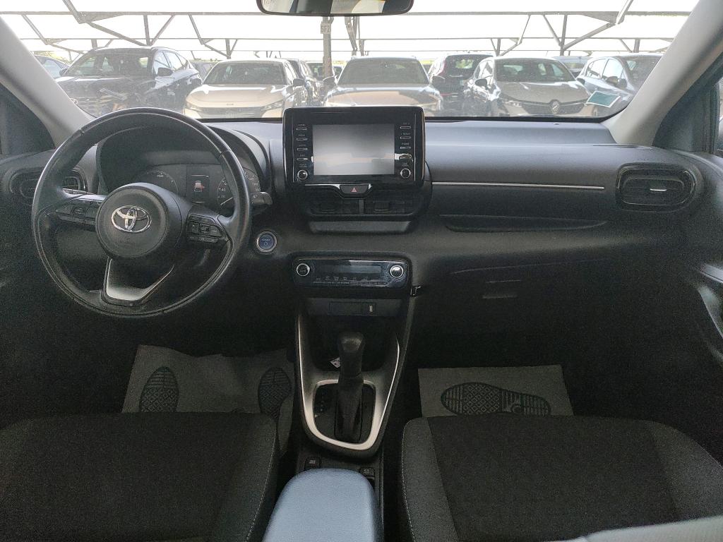 TOYOTA  2022