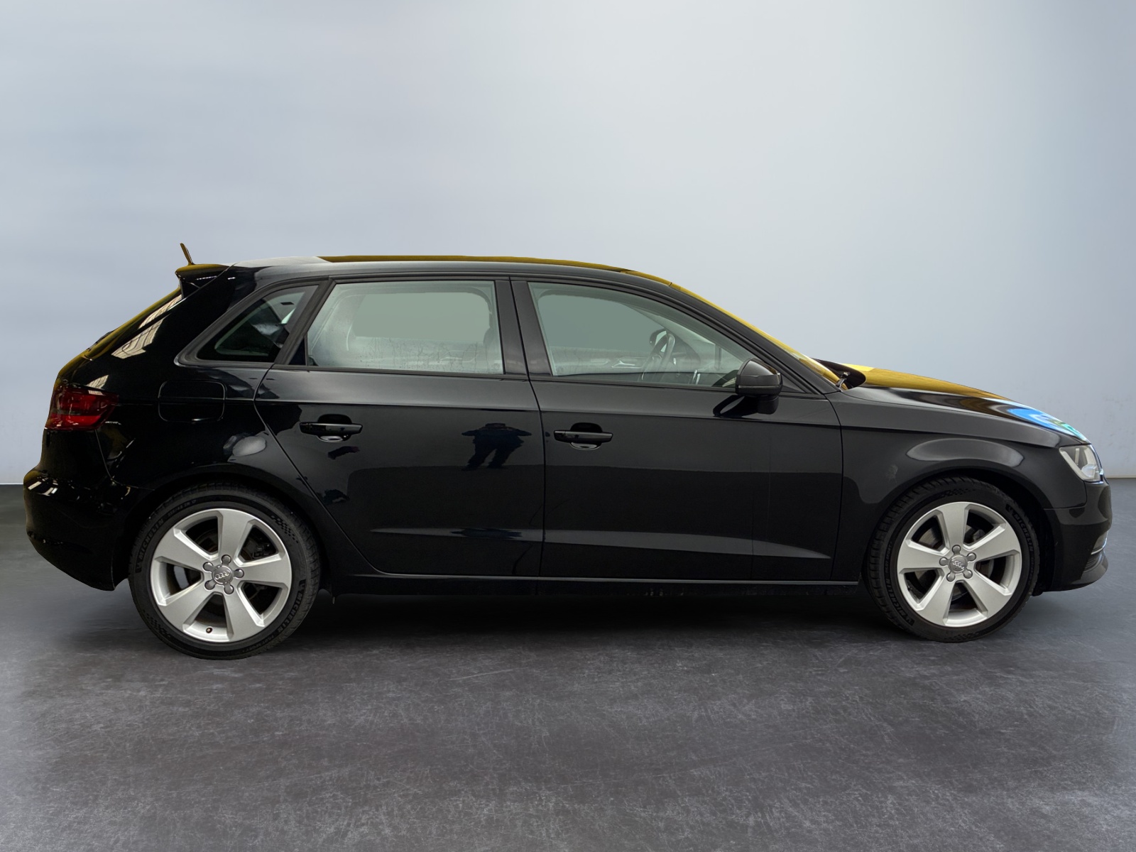 AUDI  2015