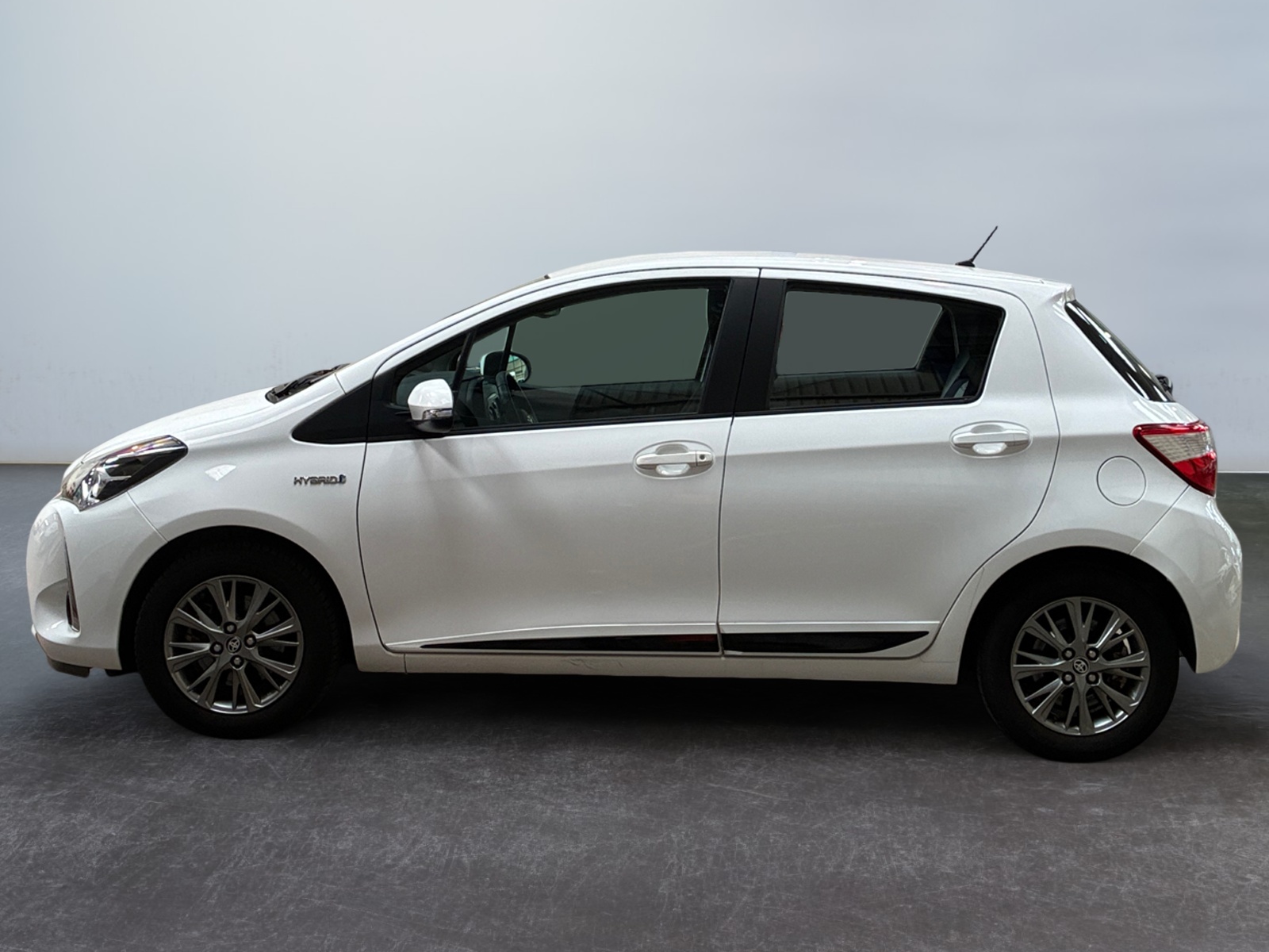 TOYOTA Yaris Hybride 100h Dynamic 2019