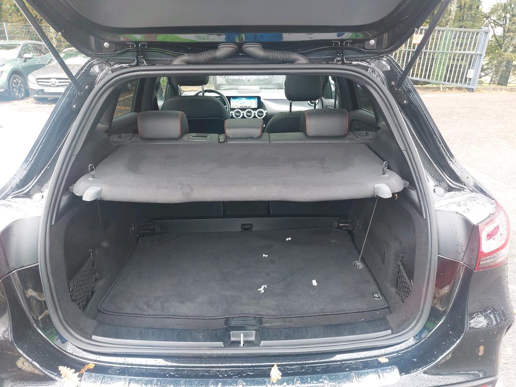 MERCEDES MERCEDES GLA II 200 d 8G-DCT AMG Line 2022