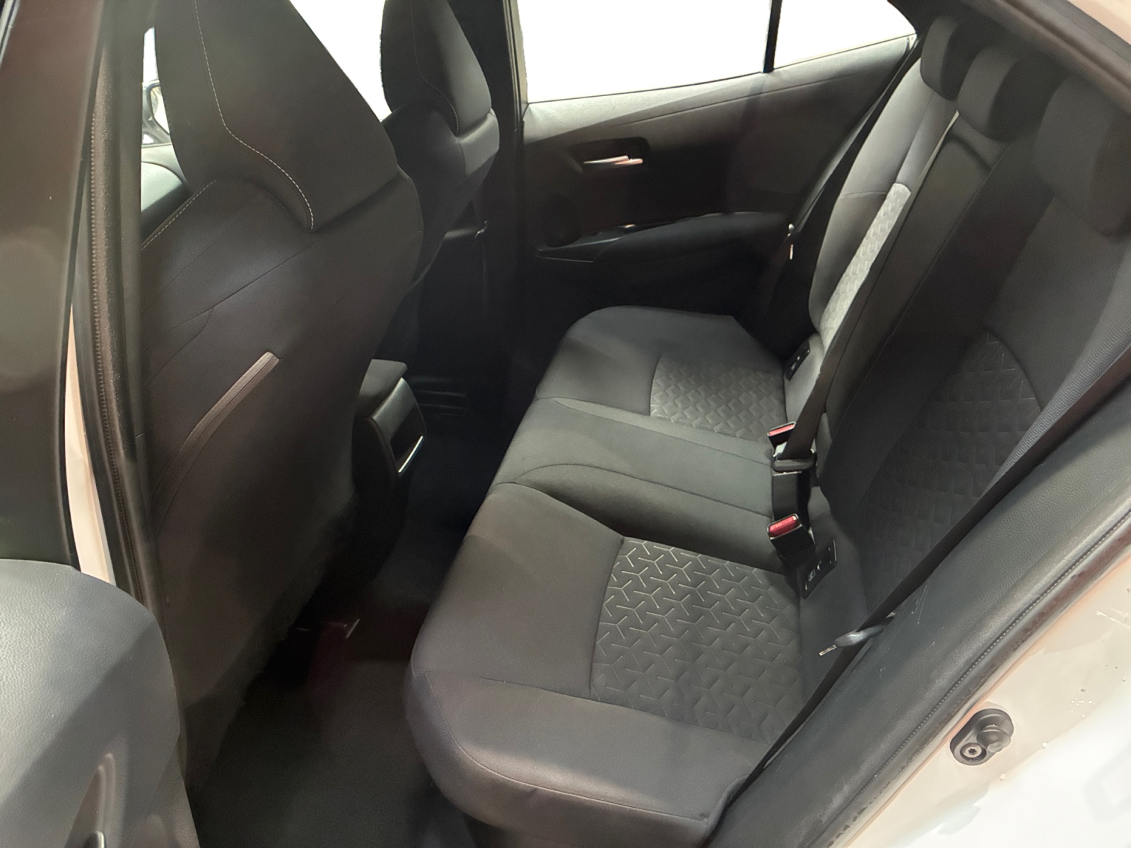 TOYOTA Corolla Pro Hybride 122h Dynamic Business + Stage Hybrid Academy 2021
