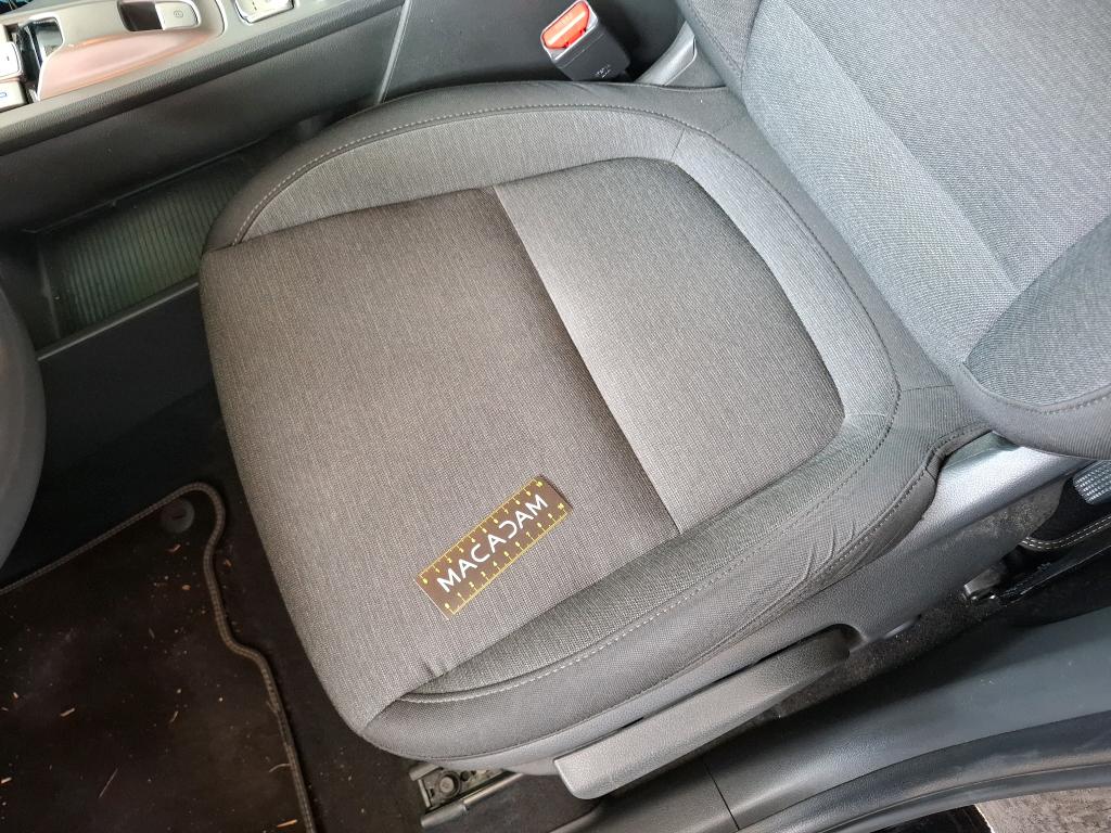 HYUNDAI  2023