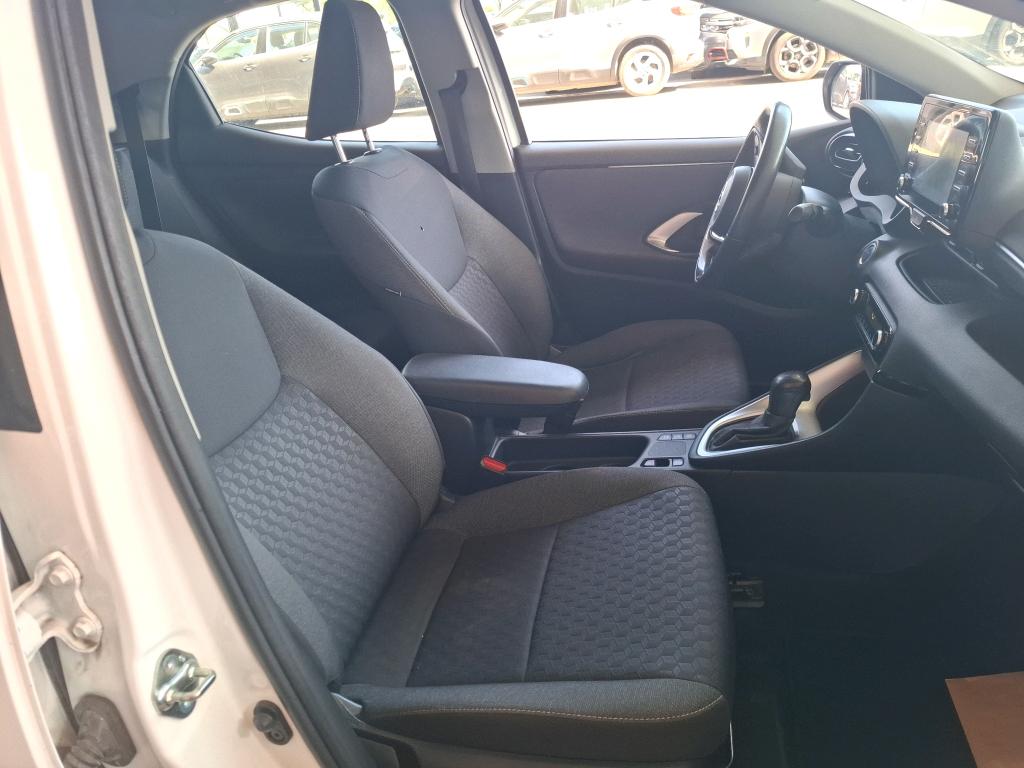 TOYOTA  2022