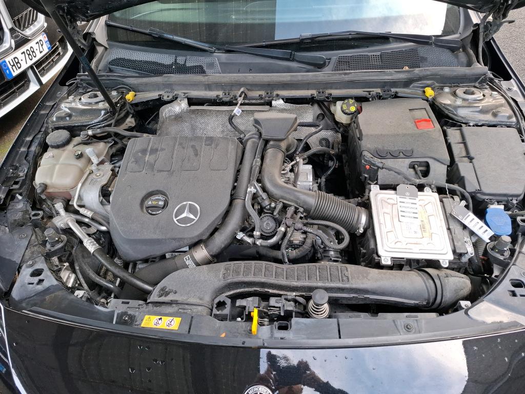 MERCEDES MERCEDES CLASSE A 180 7G-DCT AMG Line 2021