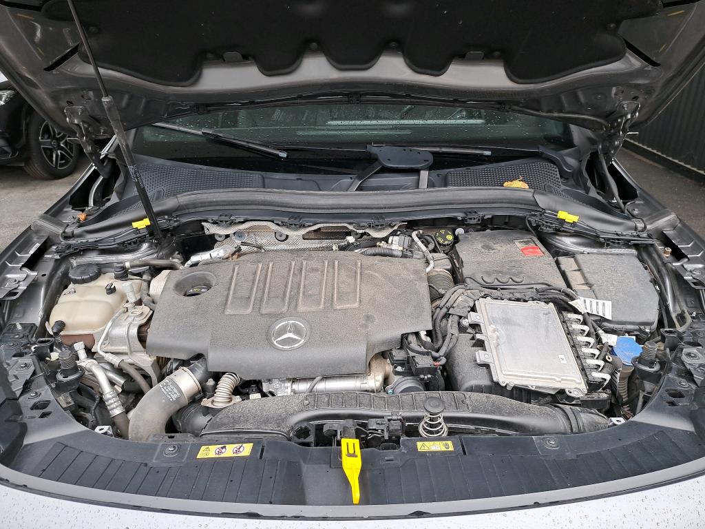 MERCEDES MERCEDES GLA II 200 d 8G-DCT AMG Line 2020